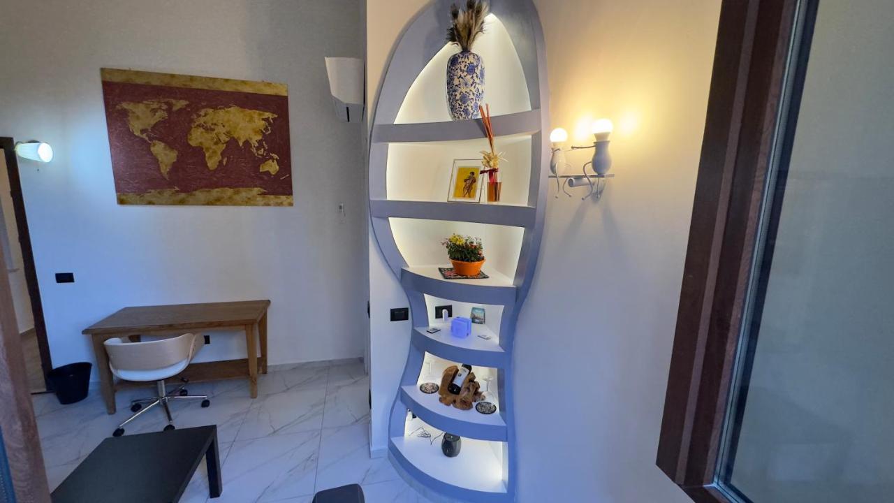 Suite Stylish & Cozy Apartment In The Heart Of ฟลอเรนซ์ ภายนอก รูปภาพ