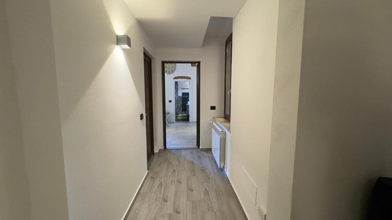 Suite Stylish & Cozy Apartment In The Heart Of ฟลอเรนซ์ ภายนอก รูปภาพ