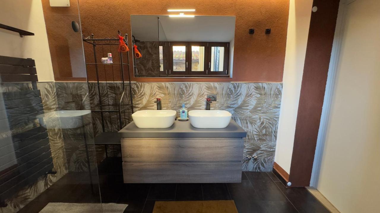 Suite Stylish & Cozy Apartment In The Heart Of ฟลอเรนซ์ ภายนอก รูปภาพ