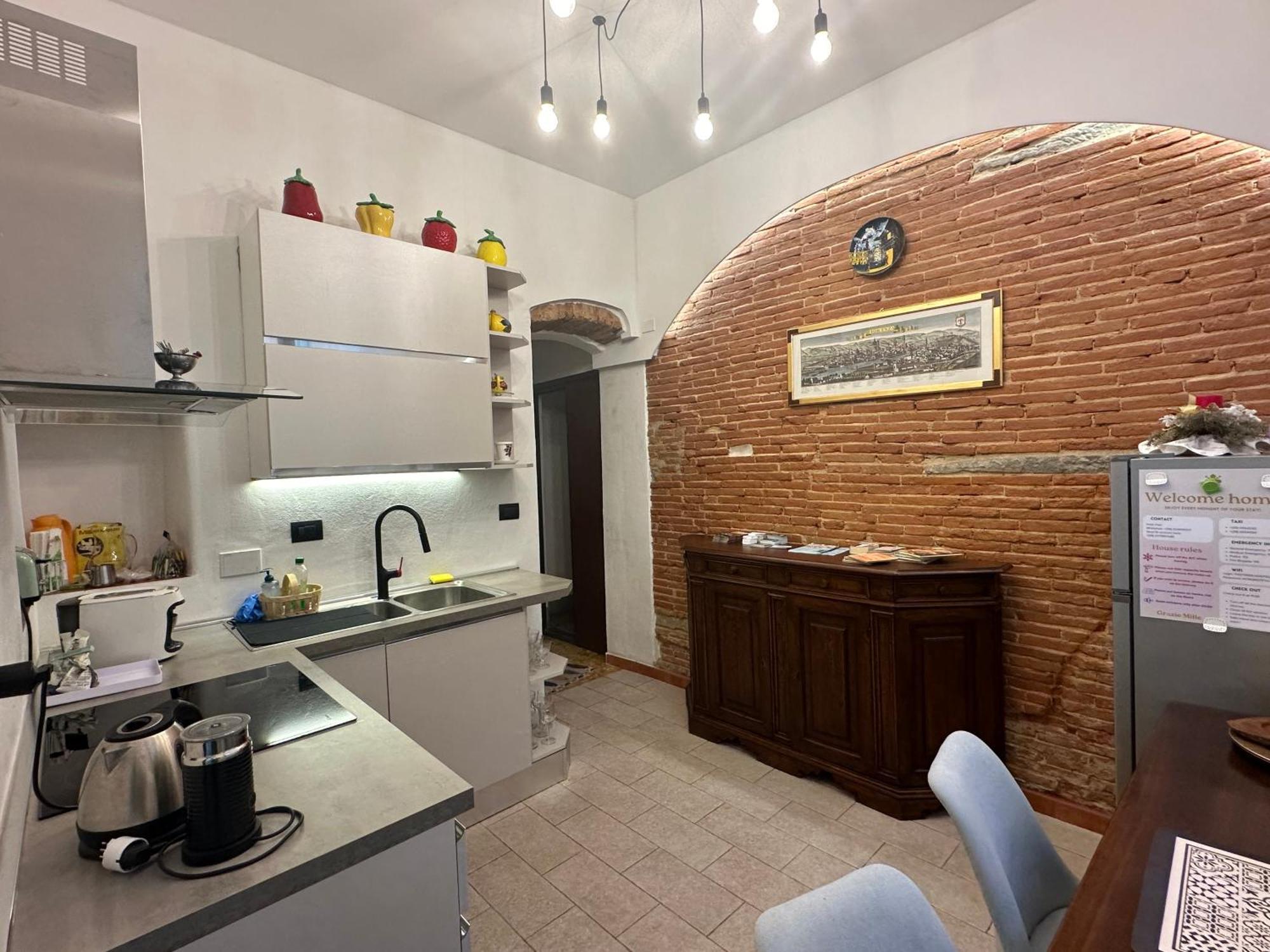 Suite Stylish & Cozy Apartment In The Heart Of ฟลอเรนซ์ ภายนอก รูปภาพ