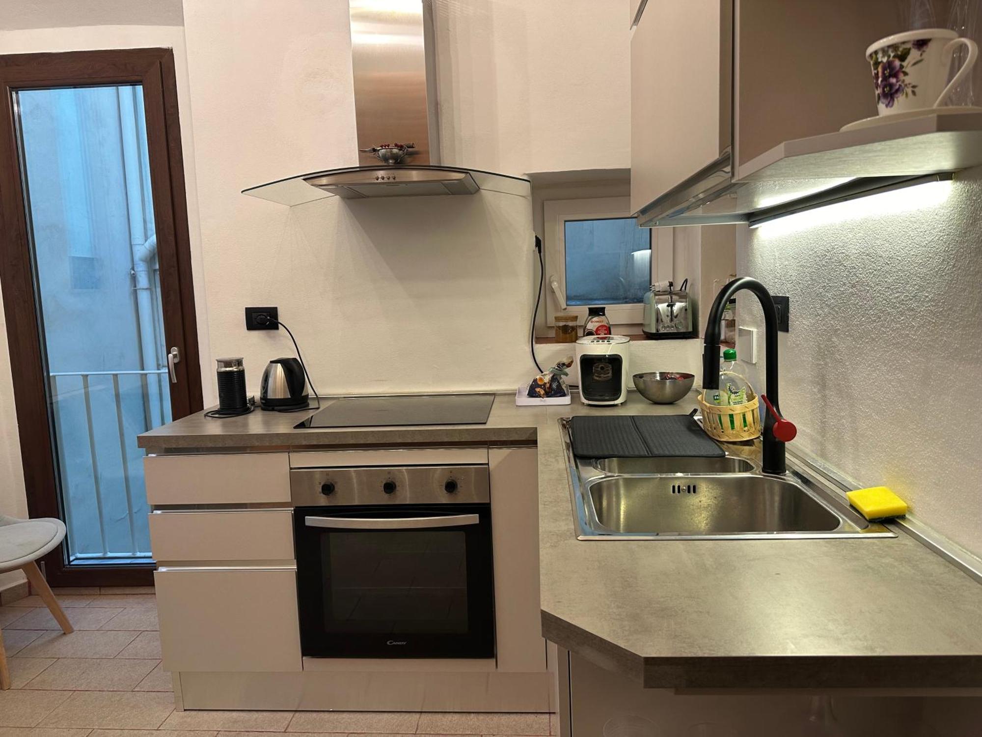 Suite Stylish & Cozy Apartment In The Heart Of ฟลอเรนซ์ ภายนอก รูปภาพ